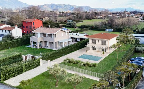 Villa a Pietrasanta, Toscana, Italia 1