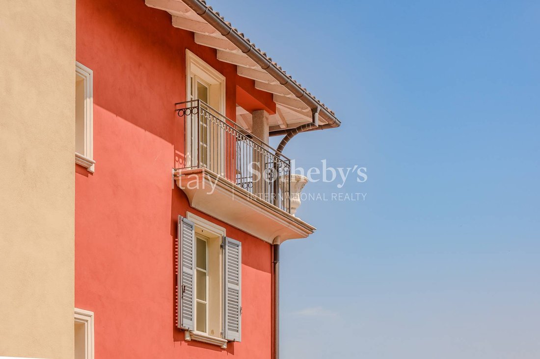 House in Cannobio, Piedmont, Italy 3 - 14890968