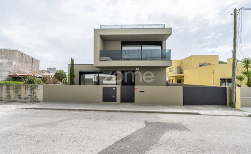 House in Madalena, Porto District, Portugal 1