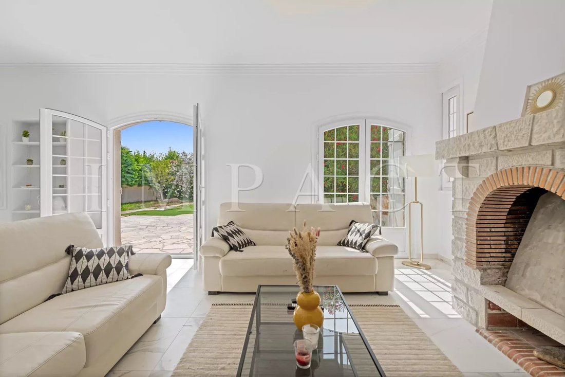 Villa in Mougins, Provence-Alpes-Côte d'Azur, France 4 - 15791642