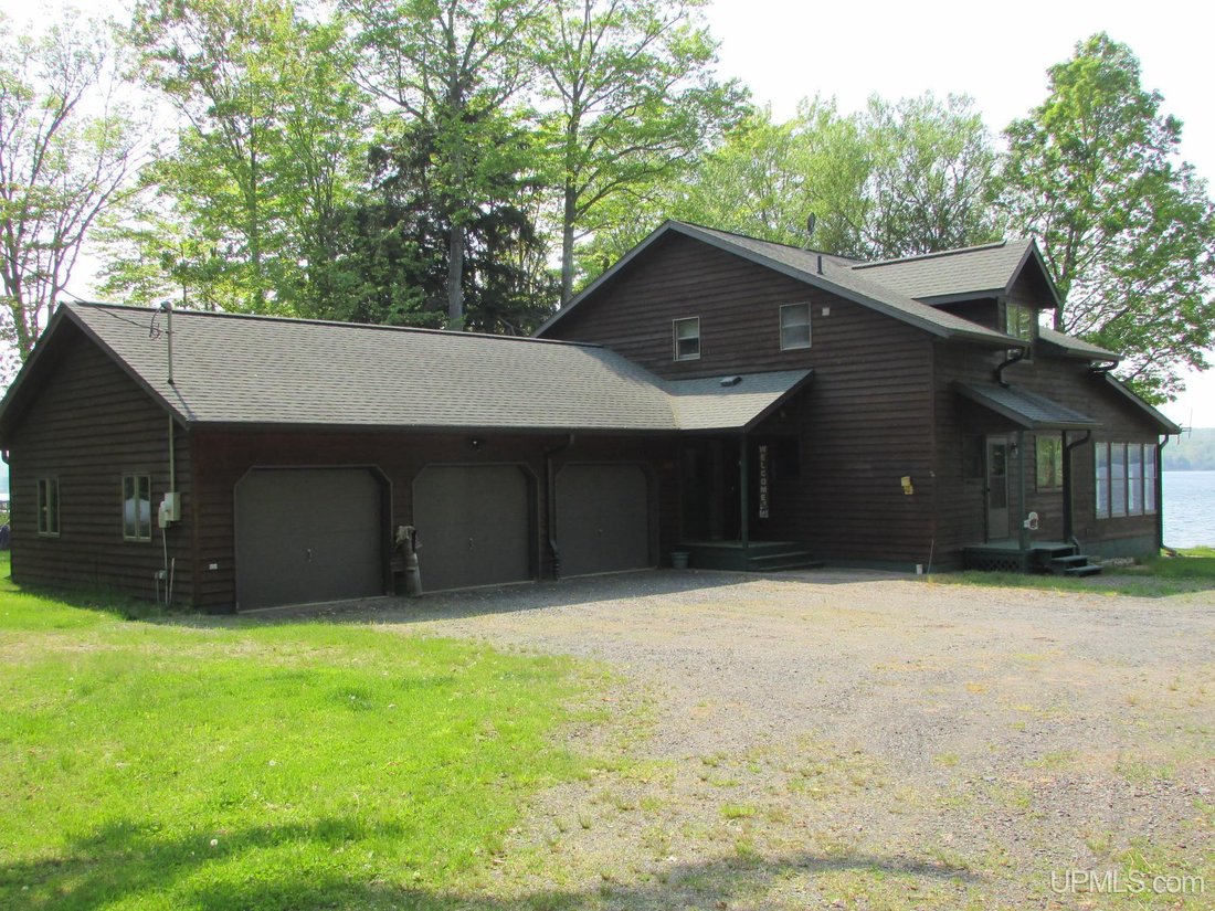House in Skanee, Michigan, United States 2 - 15792963