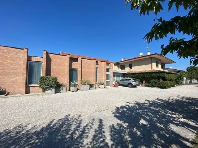 Villa in Vazzola, Veneto, Italy 2 - 15792039