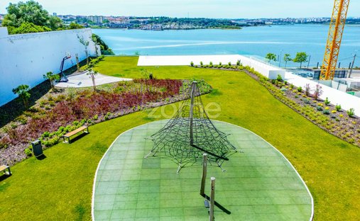 Apartment in Seixal, Arrentela e Aldeia de Paio Pires, Setubal, Portugal 1