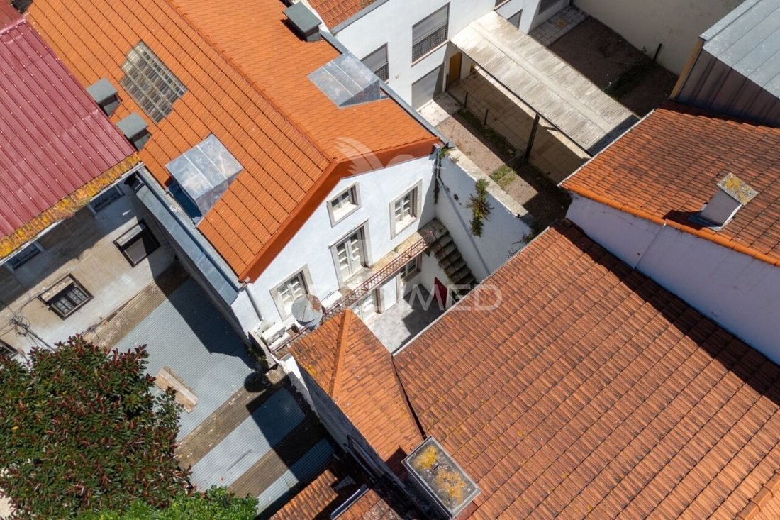Estate in Coimbra (Se Nova, Santa Cruz, Almedina e Sao Bartolomeu), Coimbra District, Portugal 4 - 15684625