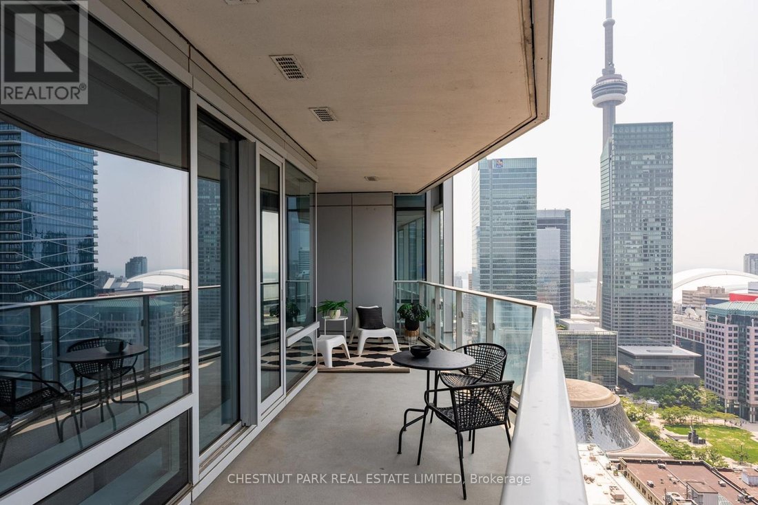Apartment in Toronto, Ontario, Canada 3 - 15795319