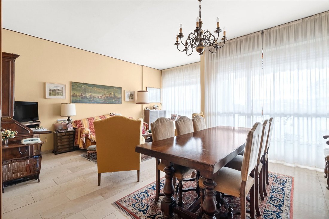Bright And Spacious Apartment, In One Of The Most In Milan, Lombardy ...