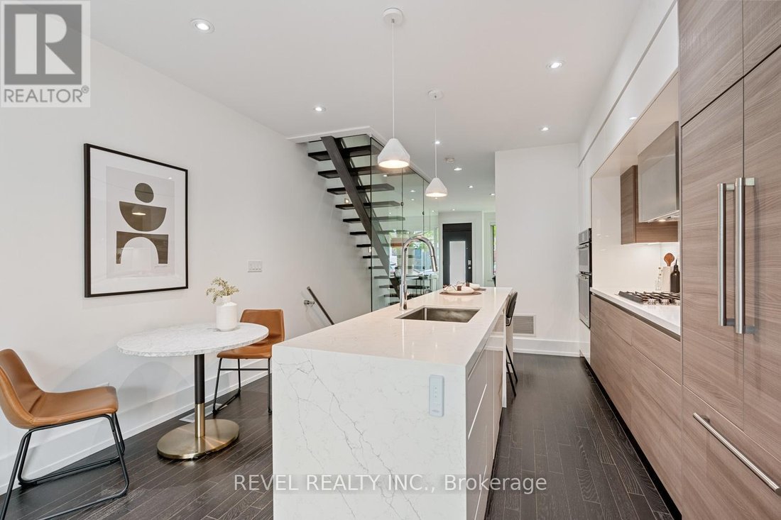 House in Toronto, Ontario, Canada 3 - 15794005