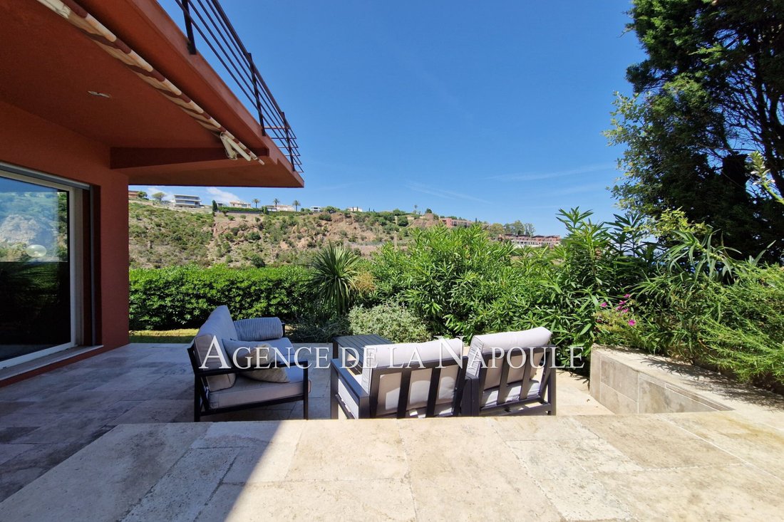 Villa in Théoule-sur-Mer, Provence-Alpes-Côte d'Azur, France 4 - 15778629