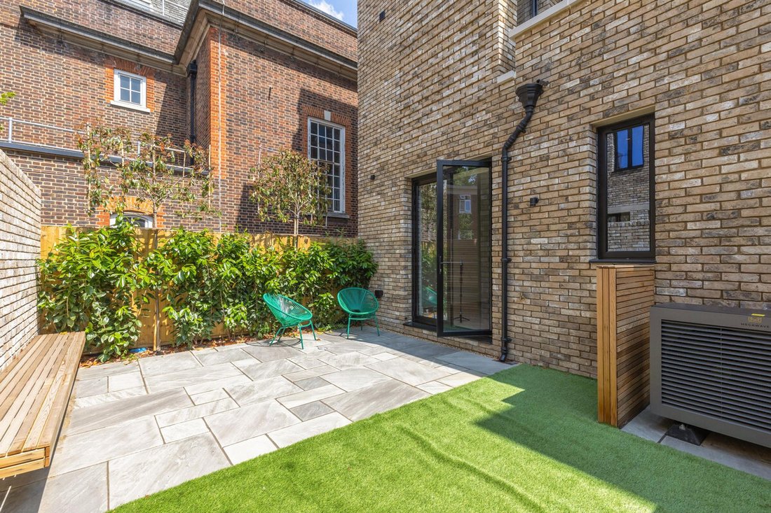 House in Ealing (London Borough of Ealing), Ealing, England 4 - 15793412