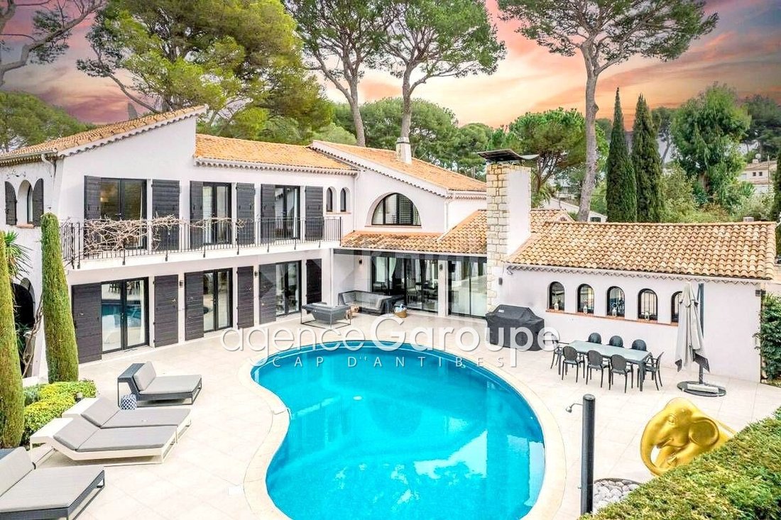 Villa a Antibes, Provenza-Alpi-Costa Azzurra, Francia 1 - 13291197