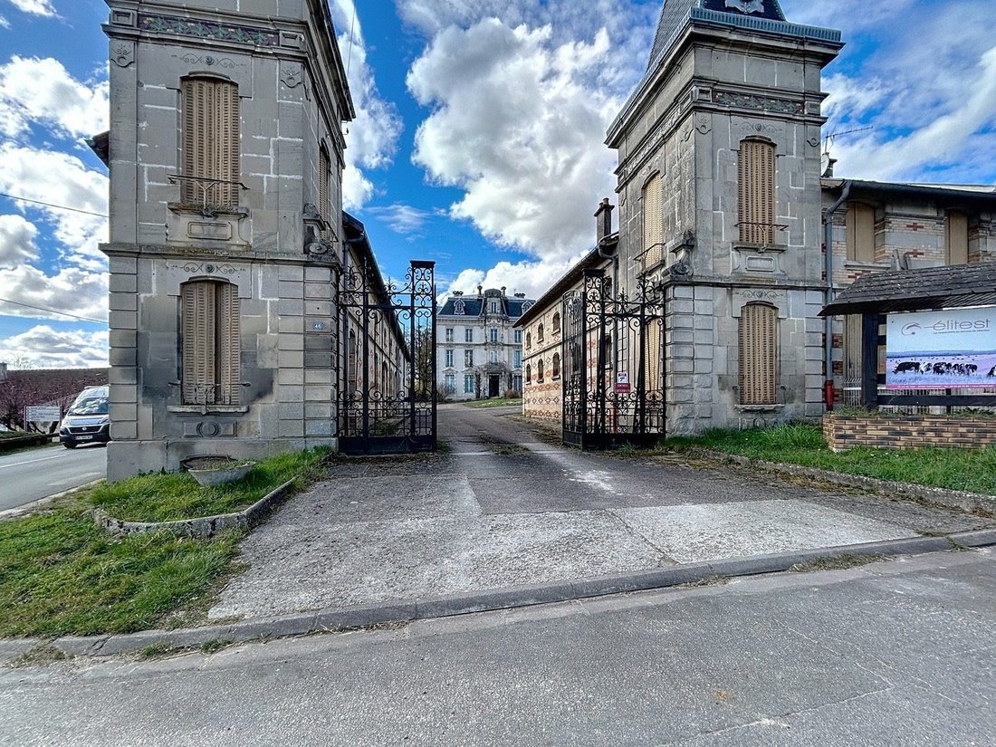 Château Ancemont: A 19th-Century Dream Woven in Stone & Verdant Whispers