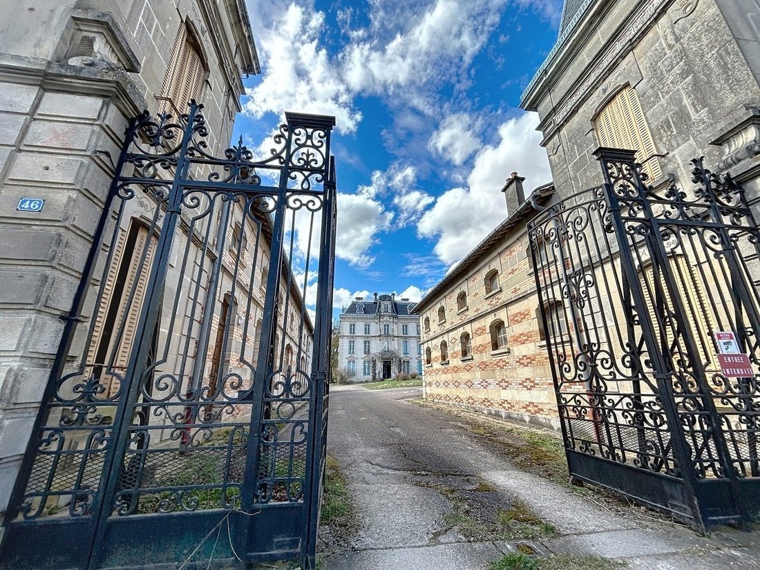 Château Ancemont: A 19th-Century Dream Woven in Stone & Verdant Whispers