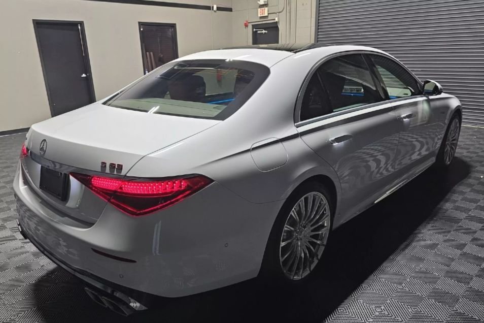 Sedan in Irvine, CA, United States 4 - 15795819