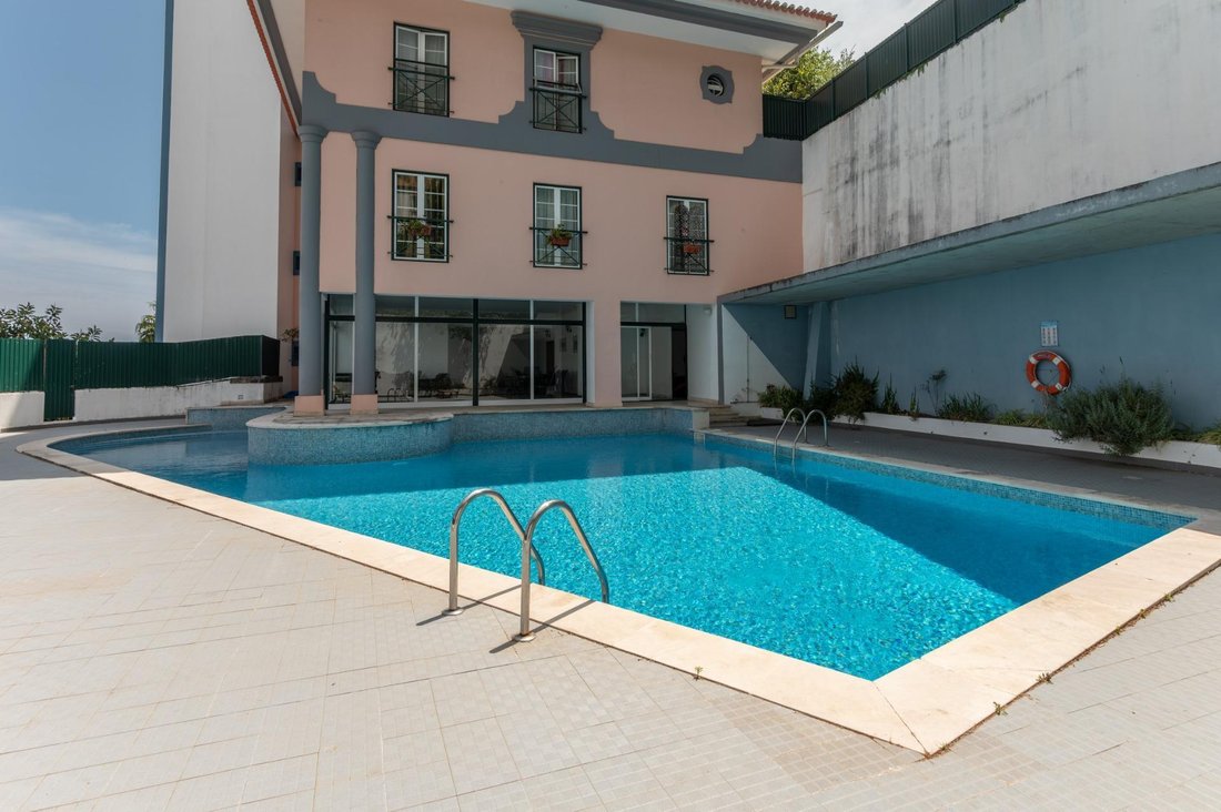 Apartment in Estoril, Cascais e Estoril, Lisbon 3 - 15796316