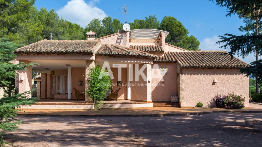 Villa in Ontinyent, Valencian Community, Spain 1 - 15796272