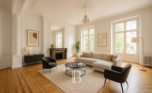 Apartment in Hôtel de Ville-Quinconce-Saint Seurin-Fondaudège, Bordeaux, France 1