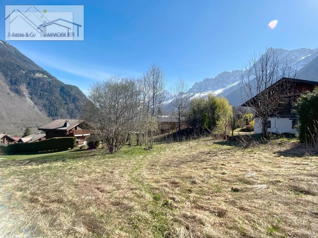 Land in Les Houches, Auvergne-Rhône-Alpes, France 2 - 15474154