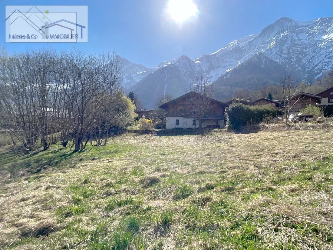 Land in Les Houches, Auvergne-Rhône-Alpes, France 1 - 15474154