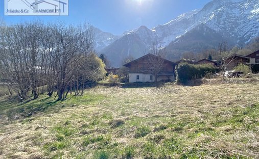 Land in Les Houches, Auvergne-Rhône-Alpes, France 1