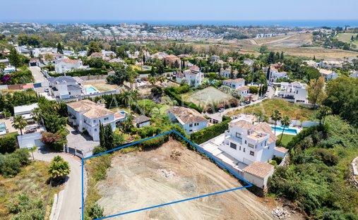 Land in Estepona, Andalusia, Spain 1