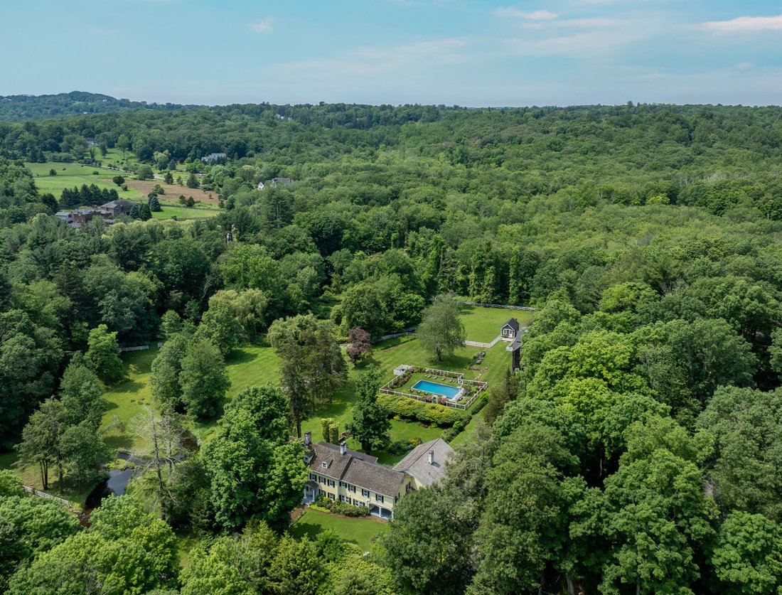 House in Bedford Hills, New York, United States 2 - 15796596