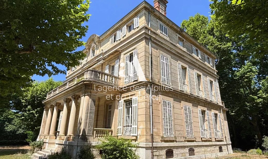 Castle for Sale in Istres, Provence-Alpes-Côte d'Azur, France