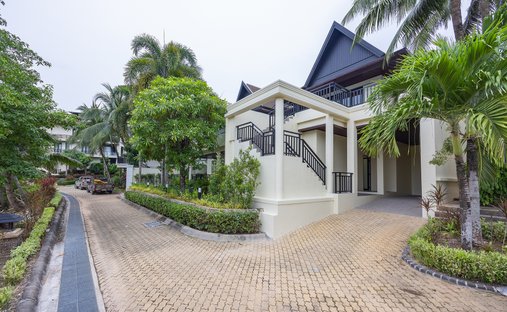 Villa in Choeng Thale, Phuket, Thailand 1