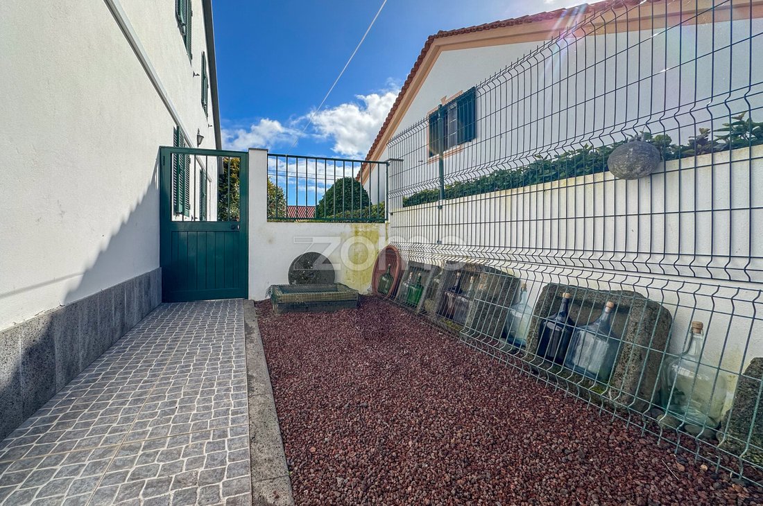 Haus in Ponta Delgada (Sao Sebastiao), Azoren, Portugal 1 - 15327183