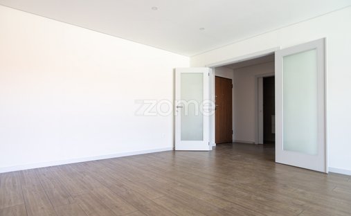 Apartment in Cedofeita, Santo Ildefonso, Se, Miragaia, Sao Nicolau e Vitoria, Porto District, Portugal 1