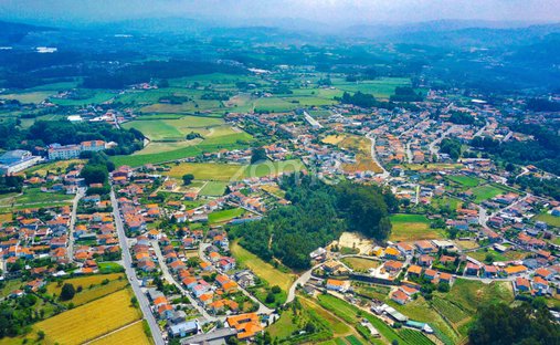 Land in Areias, Sequeiro, Lama e Palmeira, Porto District, Portugal 1