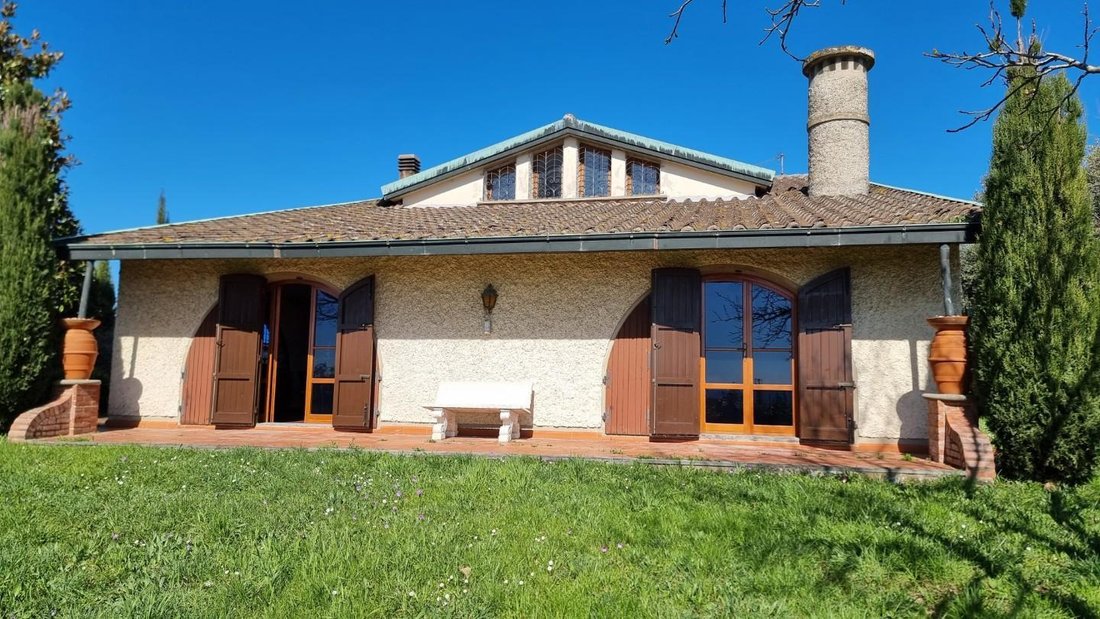 Villa in Montecalvoli, Tuscany, Italy 4 - 15798526