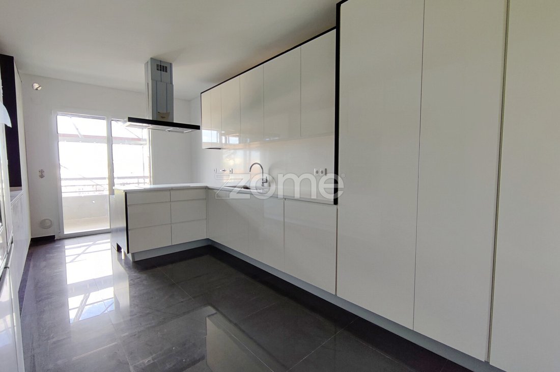 Apartment in Odivelas, Lisbon, Portugal 4 - 13422363