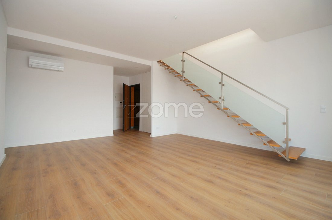 Apartment in Odivelas, Lisbon, Portugal 4 - 13472091