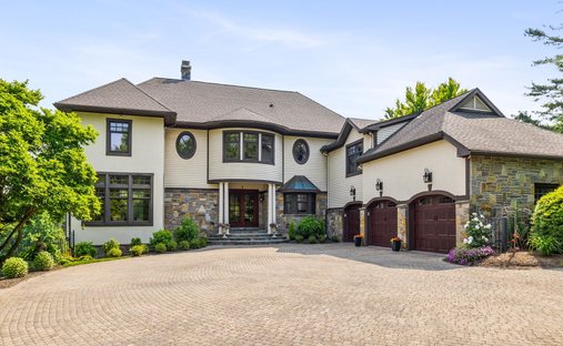 House in Simsbury, Connecticut, United States 1
