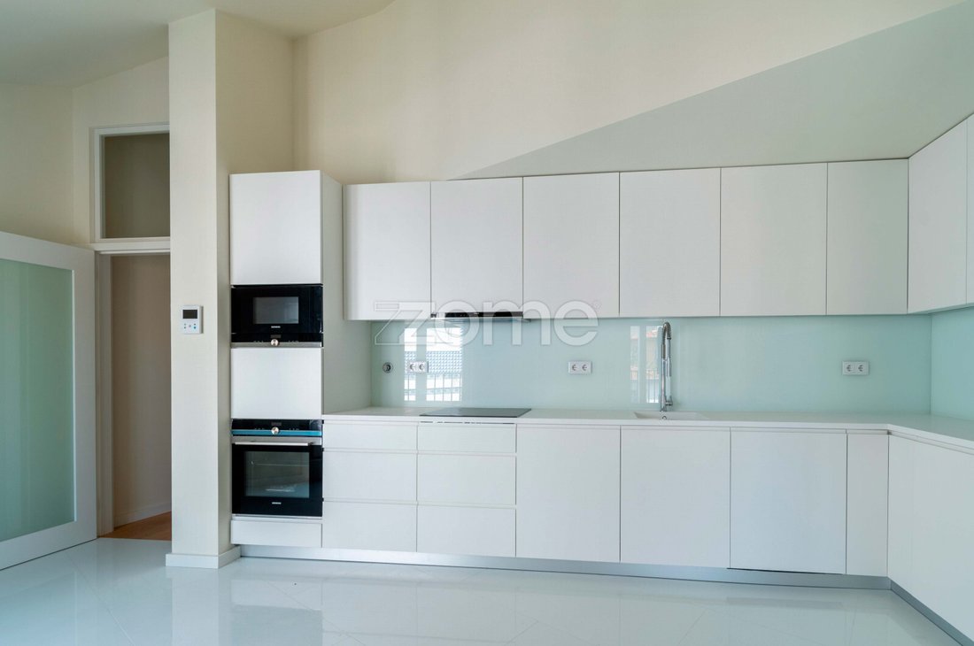 Apartment in Cedofeita, Santo Ildefonso, Se, Miragaia, Sao Nicolau e Vitoria, Porto District, Portugal 3 - 12716228