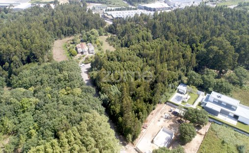 Land in Serzedo e Perosinho, Porto District, Portugal 1