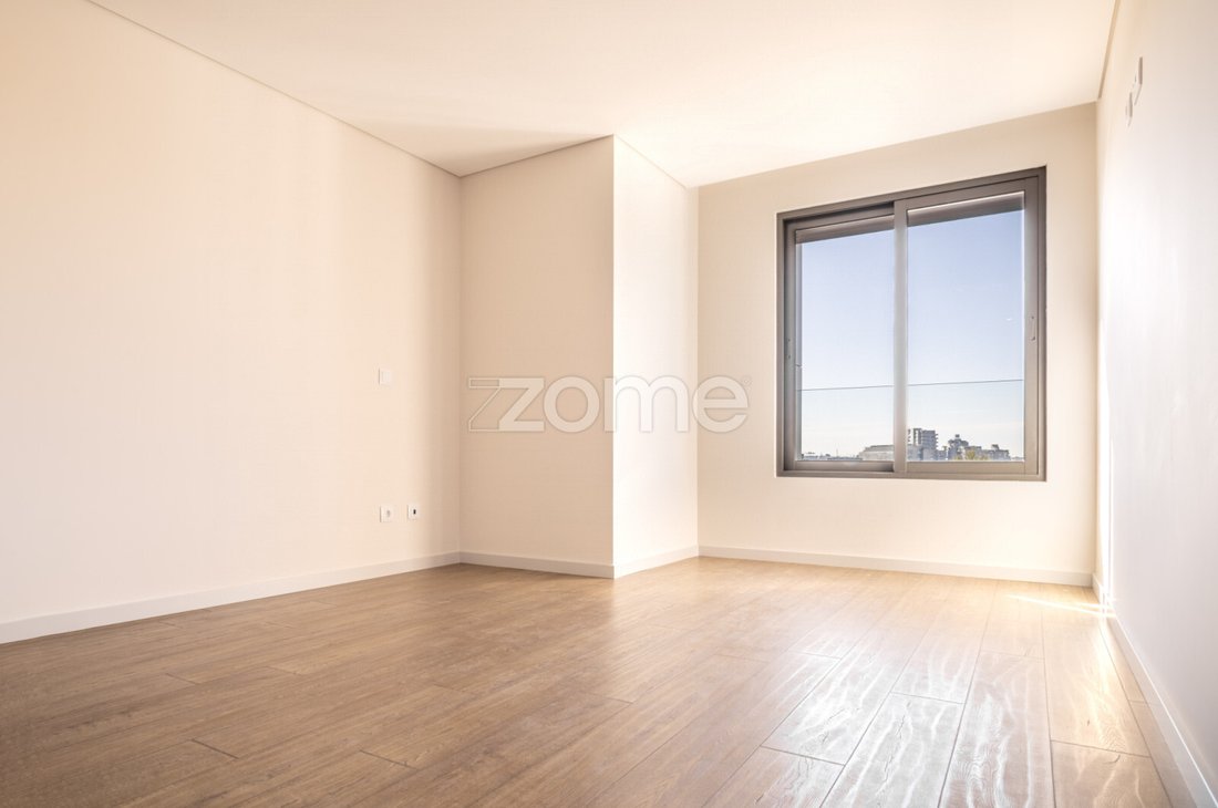 Apartment in Cedofeita, Santo Ildefonso, Se, Miragaia, Sao Nicolau e Vitoria, Porto District, Portugal 1 - 12613510