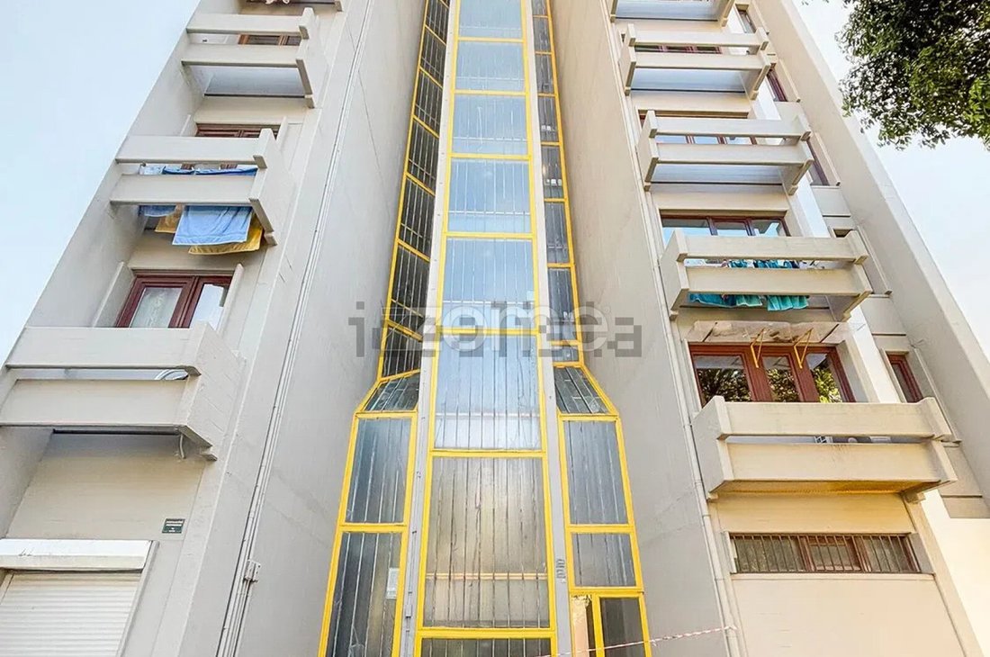 Apartment in Alfragide, Lisbon, Portugal 2 - 15552226