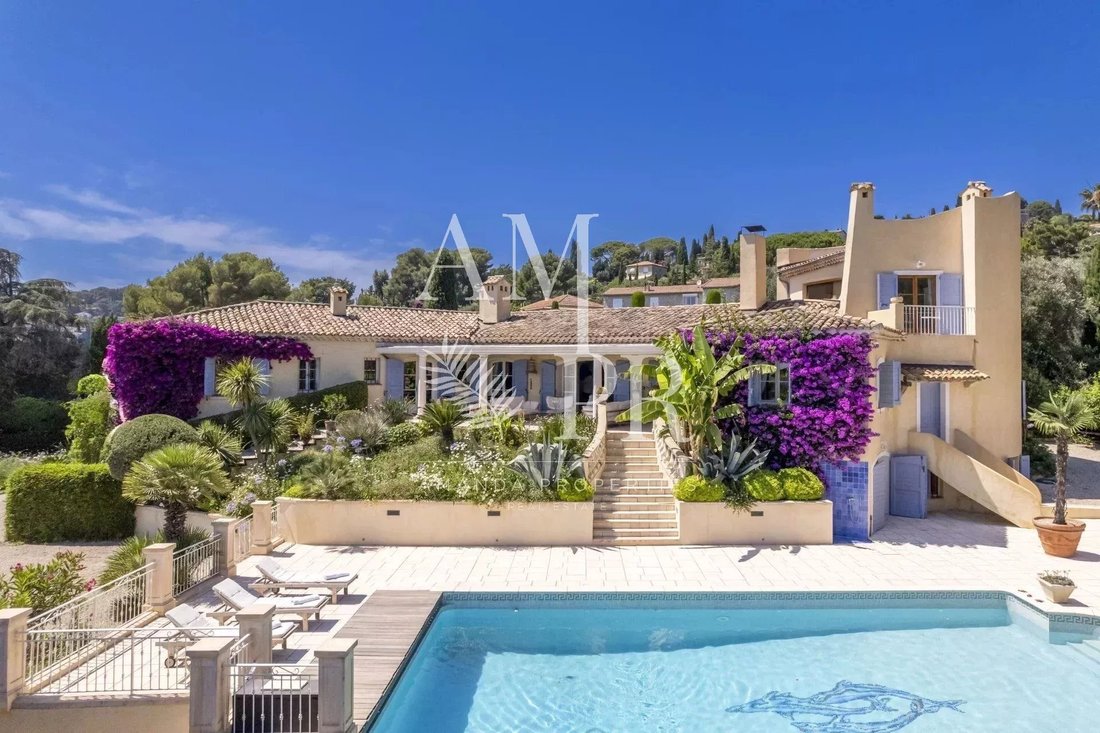 Villa in Mougins, Provence-Alpes-Côte d'Azur, France 1 - 15797001