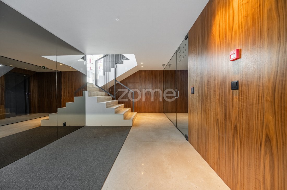 Wohnung in Lordelo do Ouro und Massarelos, Distrikt Porto, Portugal 1 - 15287002