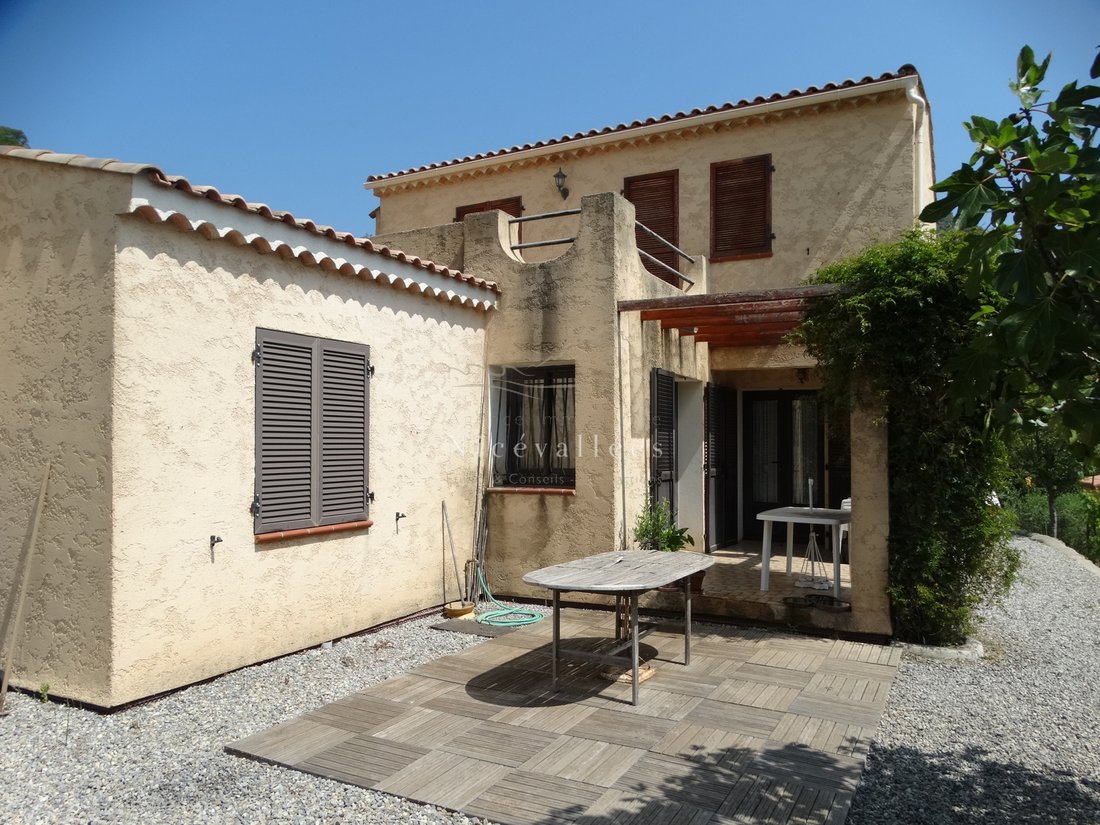 House in Bonson, Provence-Alpes-Côte d'Azur, France 1 - 15798085