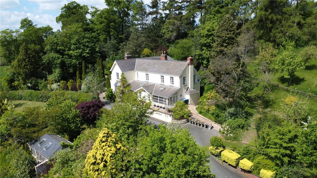 House in Welshpool, Wales 2 - 15798456