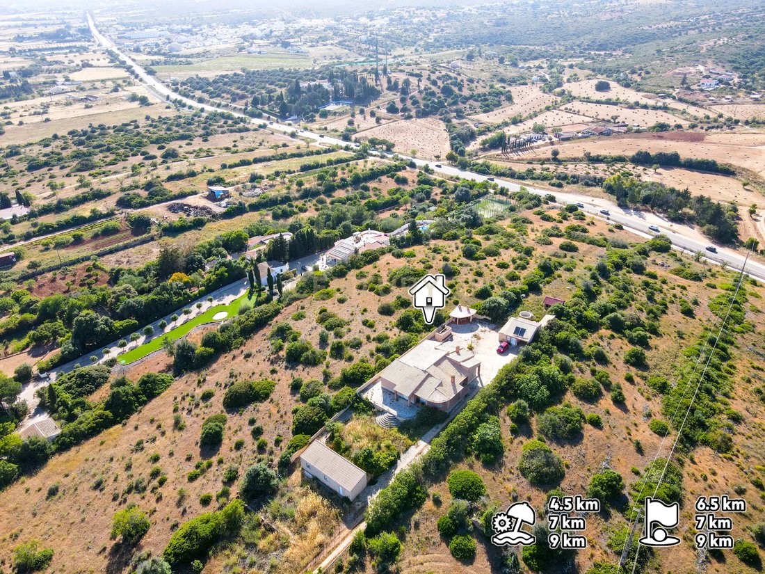 Villa in Praia da Luz, Algarve, Portugal 2 - 15640847