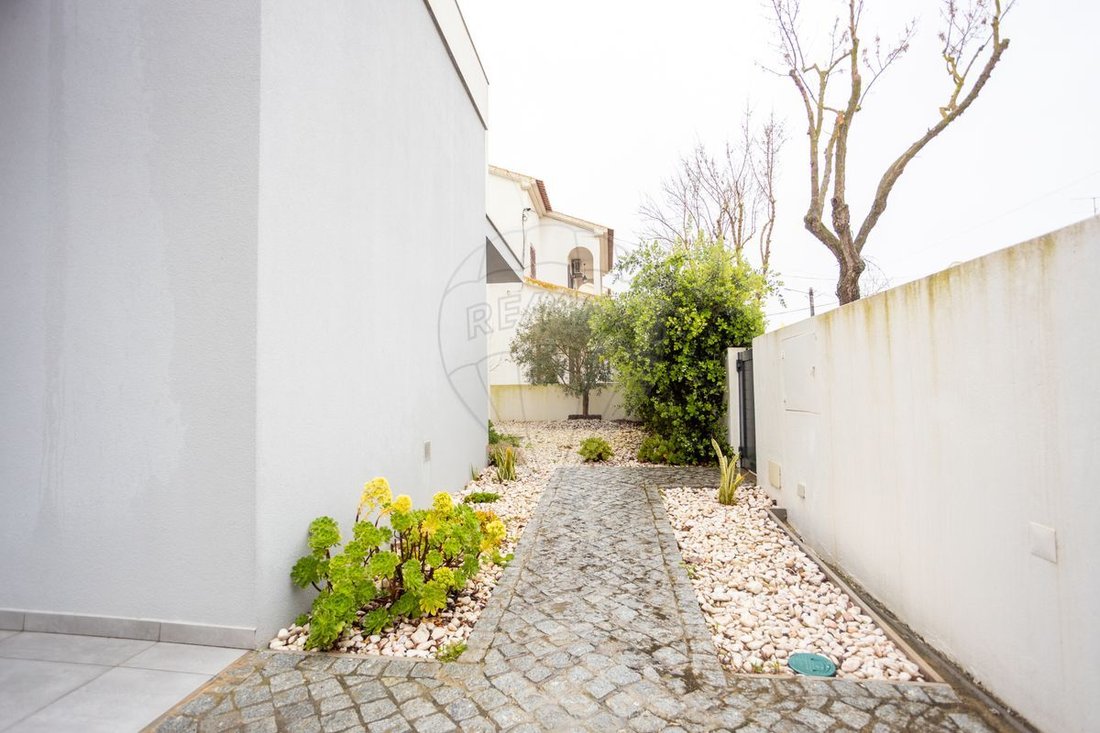 House in Benavente, Santarem District, Portugal 3 - 15797013