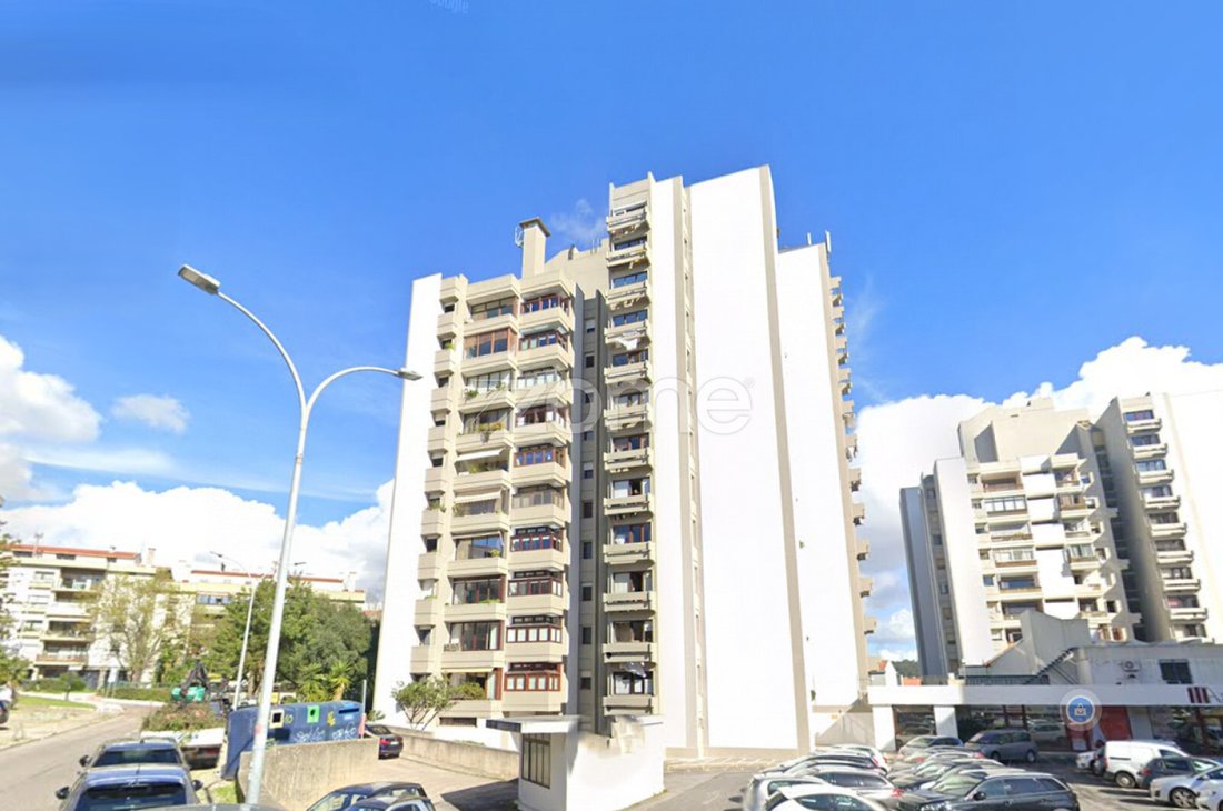 Apartment in Alfragide, Lisbon, Portugal 3 - 15552226