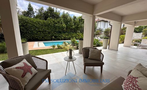 Villa à Tonfano, Pietrasanta, Italie 1