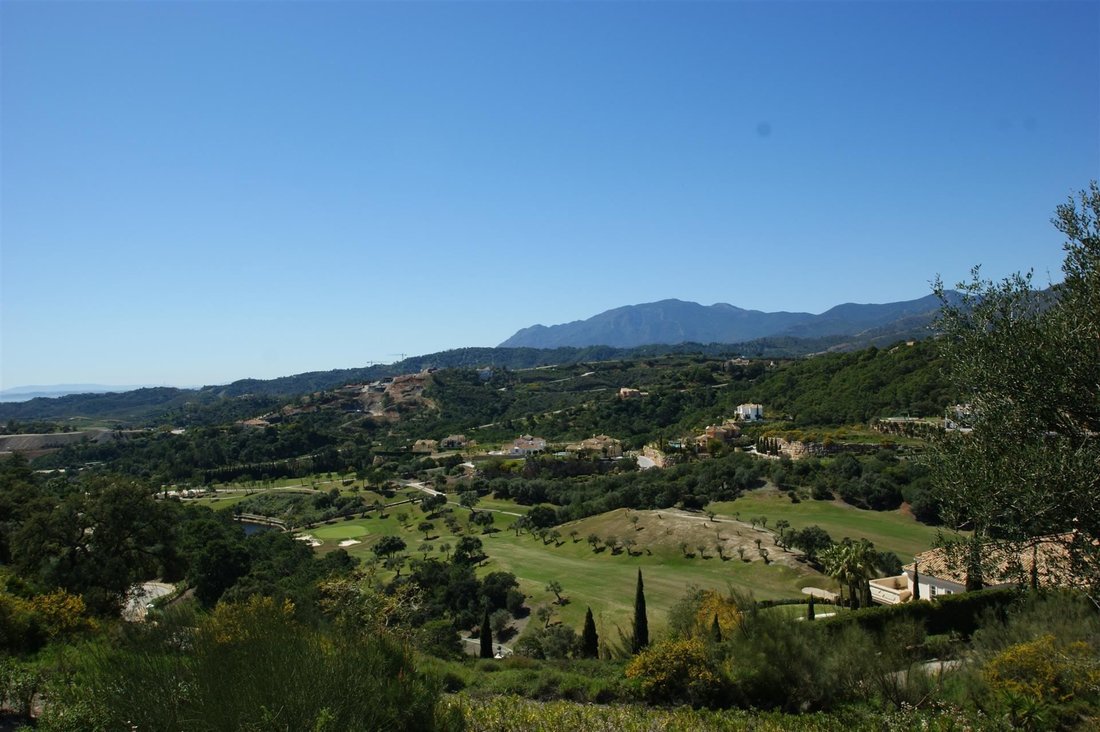 Land in Benahavis, Andalusia, Spain 4 - 15798307
