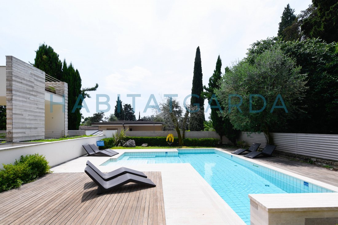 Apartment in Gardone Riviera, Lombardy, Italy 2 - 15799151