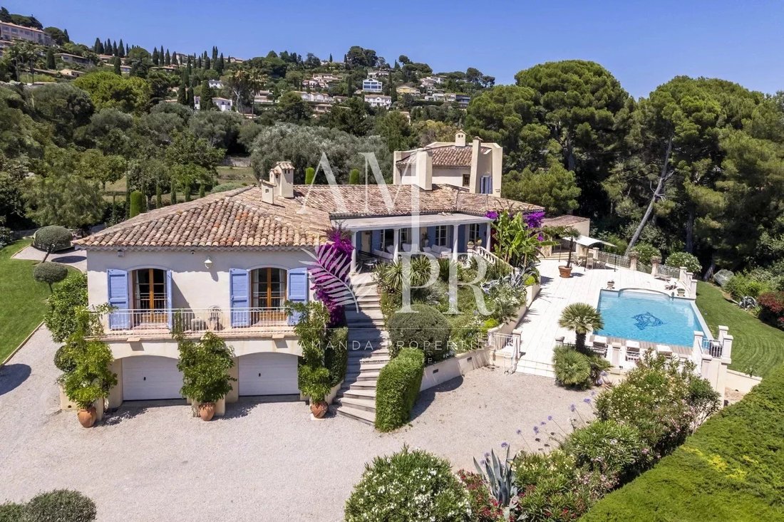 Villa in Mougins, Provence-Alpes-Côte d'Azur, France 2 - 15797001