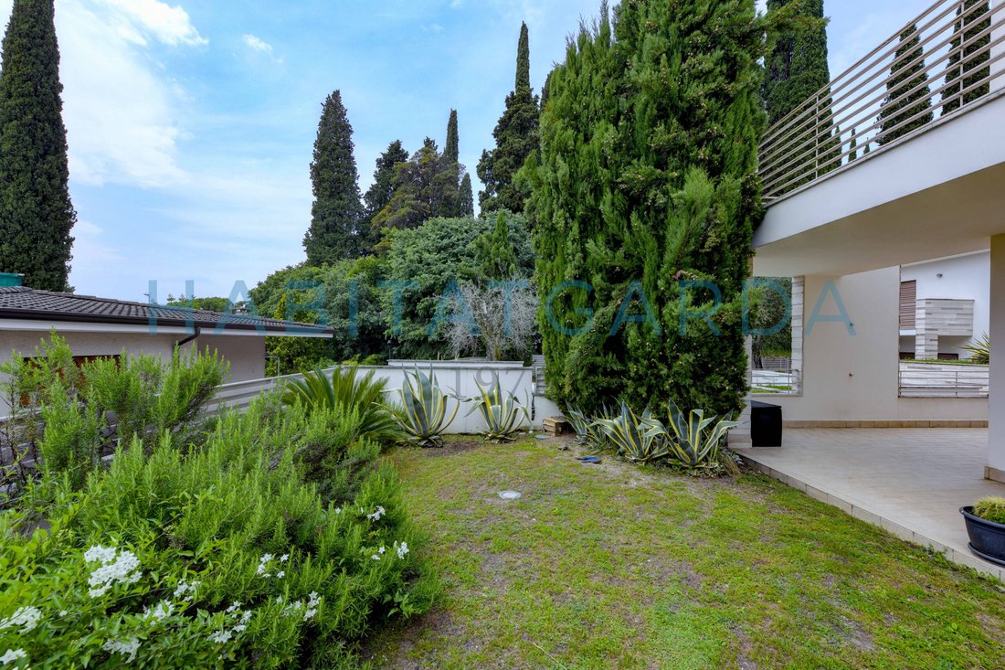 Apartment in Gardone Riviera, Lombardy, Italy 5 - 15799151